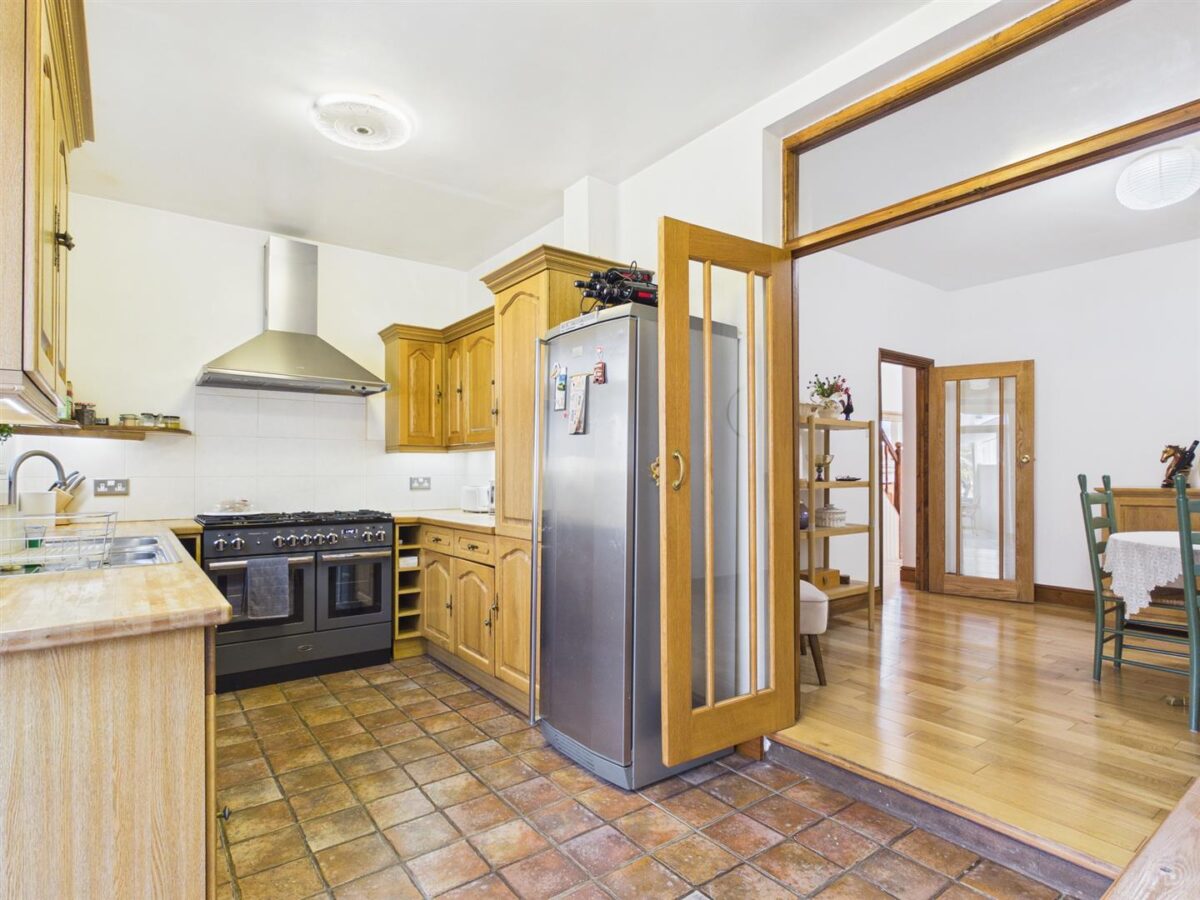 Higham Road, Tottenham, London