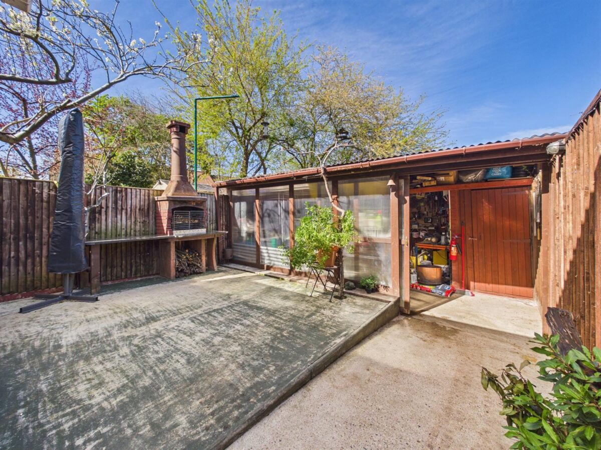 Higham Road, Tottenham, London