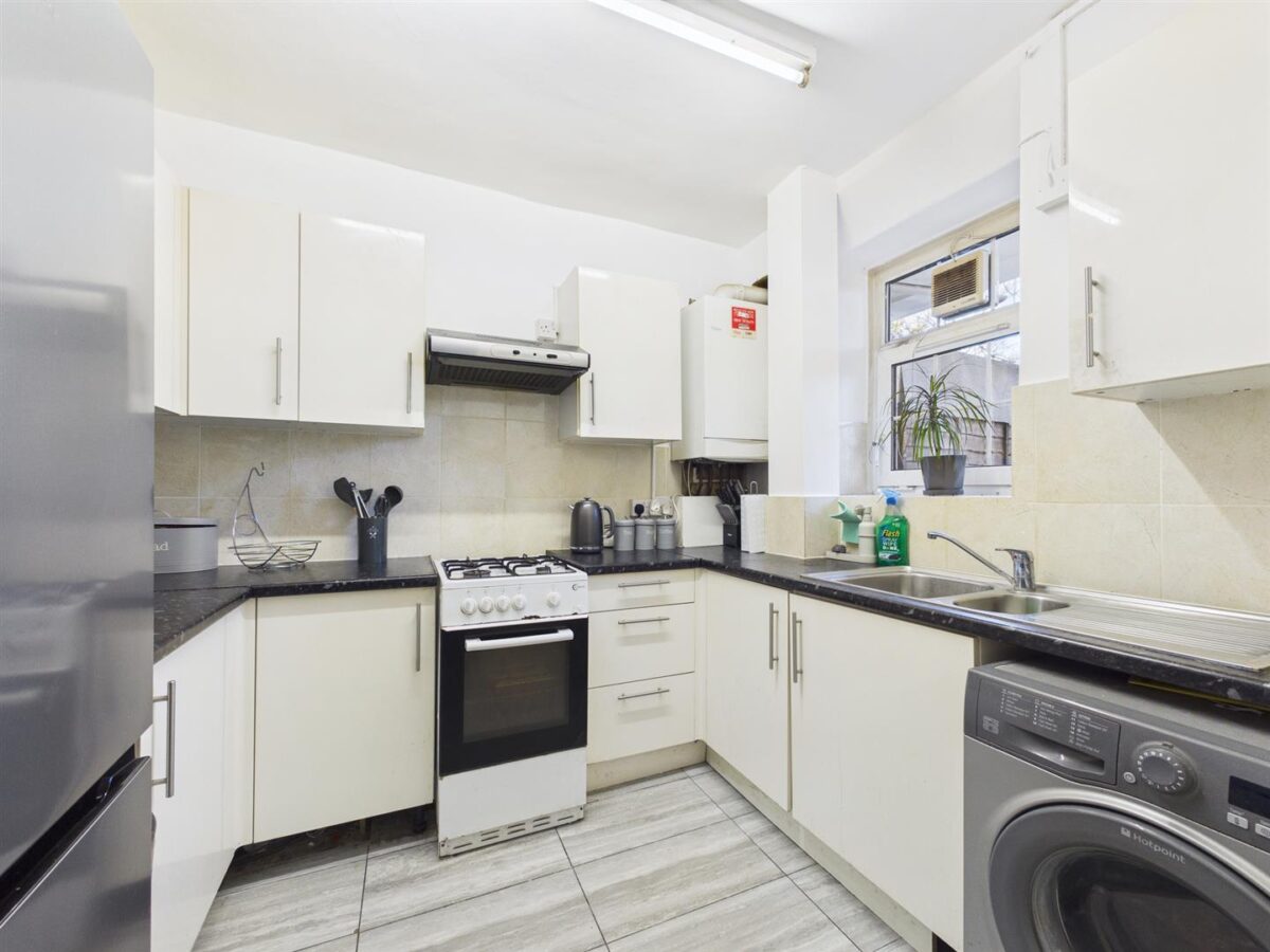 Lynmouth Road, London