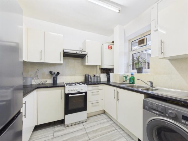 Lynmouth Road, London