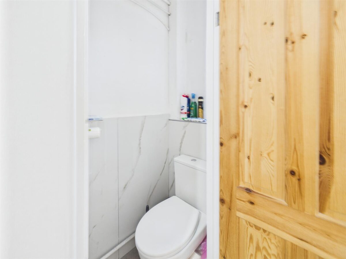 Lynmouth Road, London