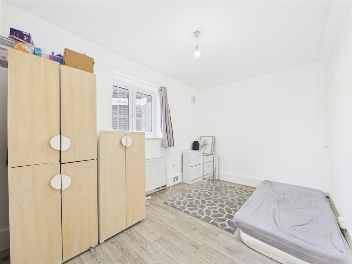 Lynmouth Road, London