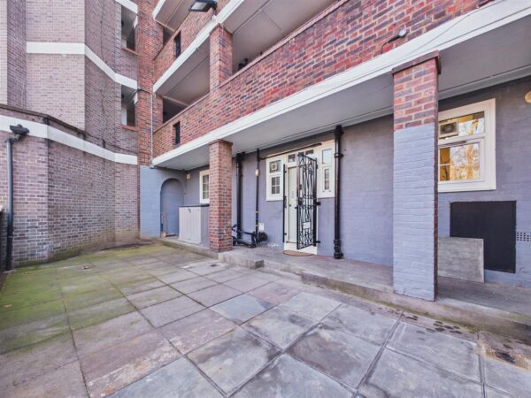 Lynmouth Road, London