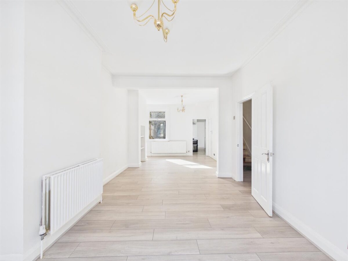 Clonmell Road, London