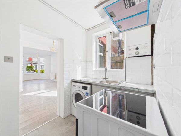 Clonmell Road, London