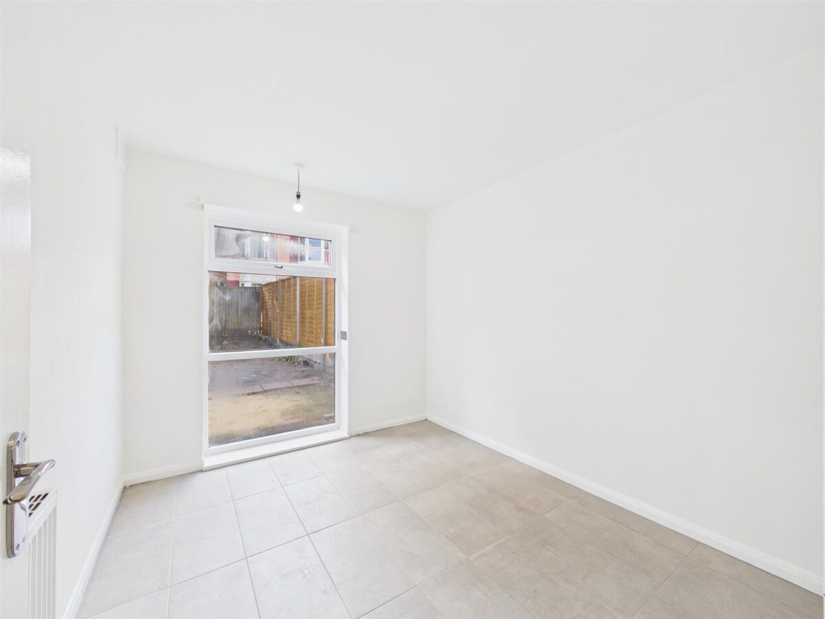 Clonmell Road, London