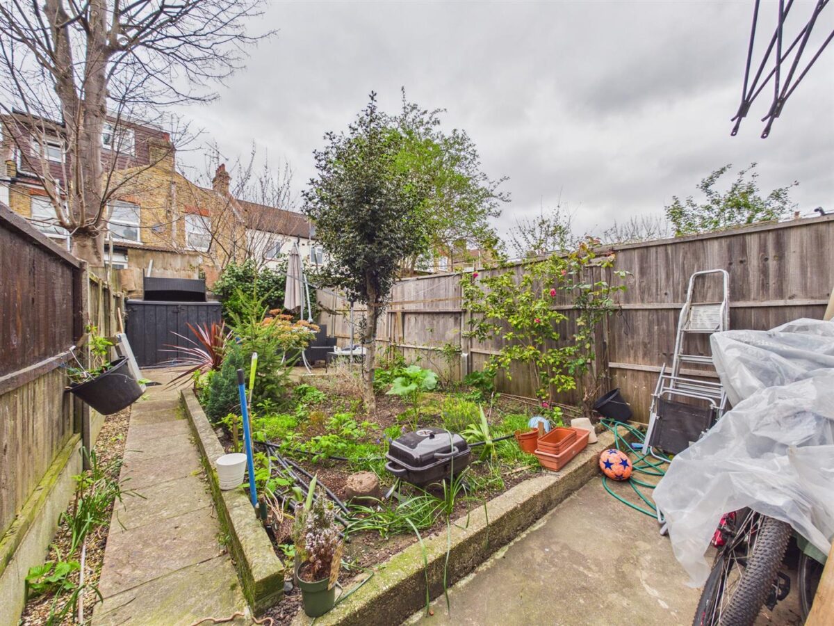 Cissbury Road, London