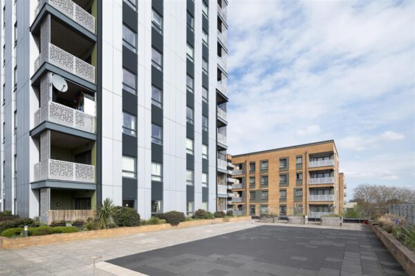 Rivers Apartments N17