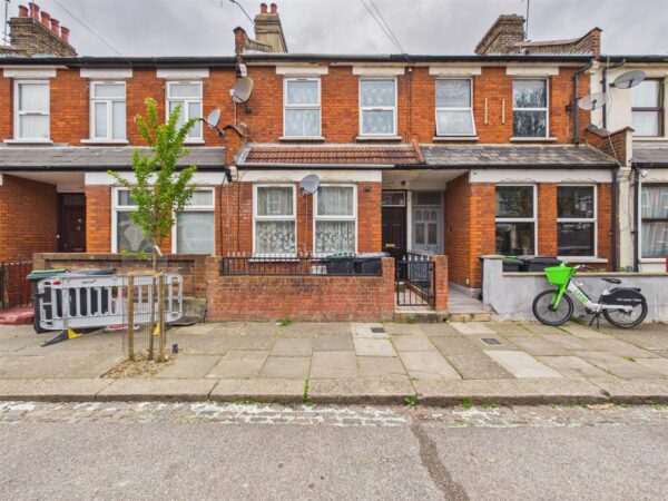 Cissbury Road, London