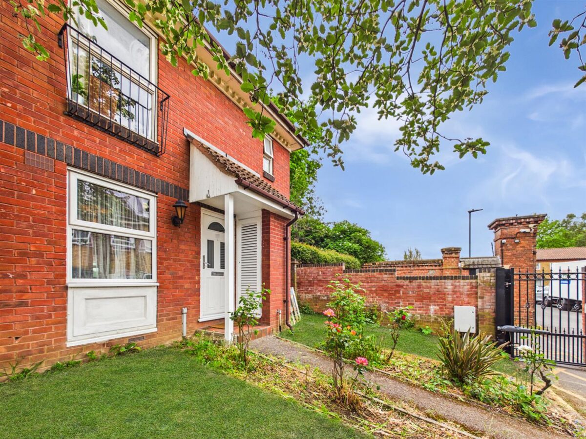33 Portland Road, London N15 4SY