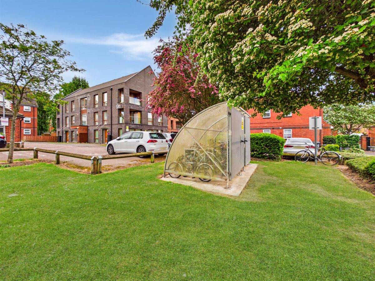 33 Portland Road, London N15 4SY