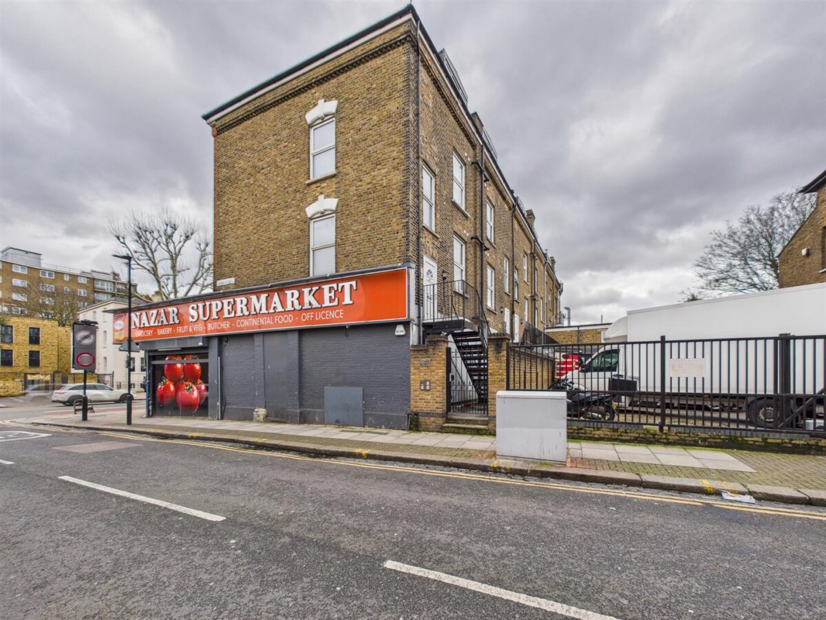 Cedar Road, London