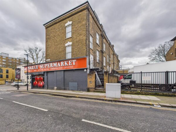 Cedar Road, London