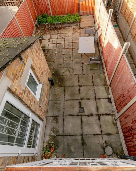 Spondon Road, London