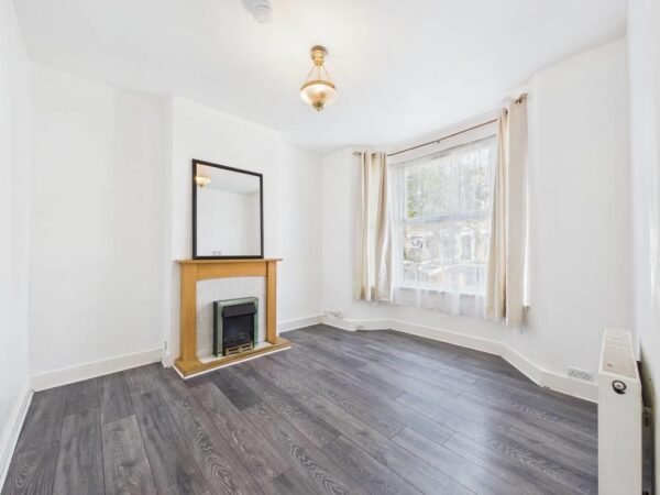 Asplins Road, London