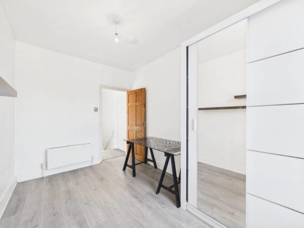 Asplins Road, London