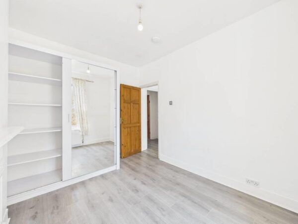 Asplins Road, London