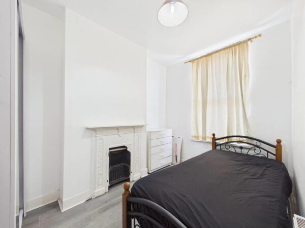 Asplins Road, London