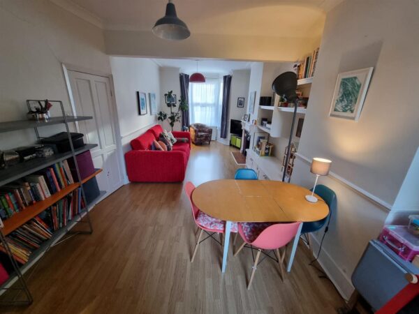 Roslyn Road, London