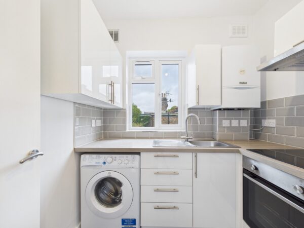 The Avenue, London, N17