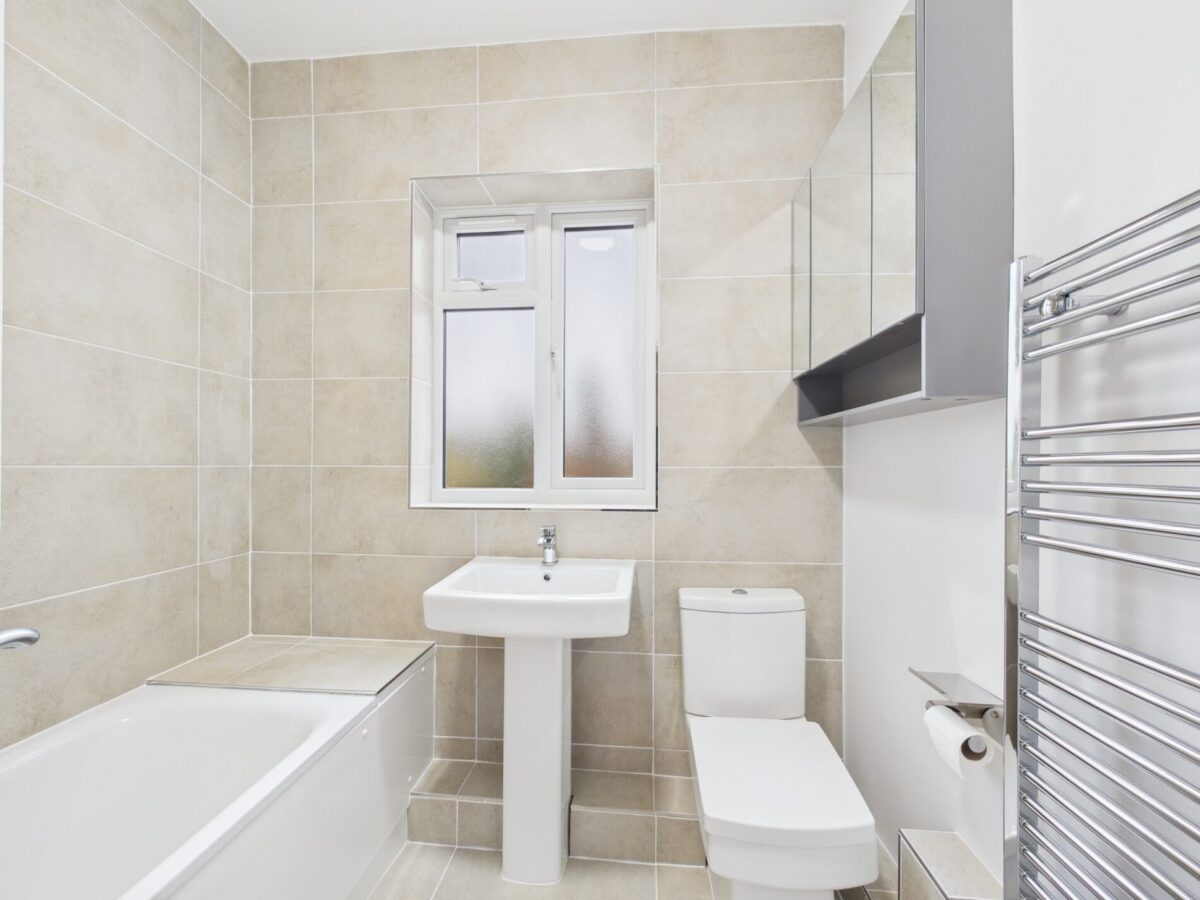 The Avenue, London, N17