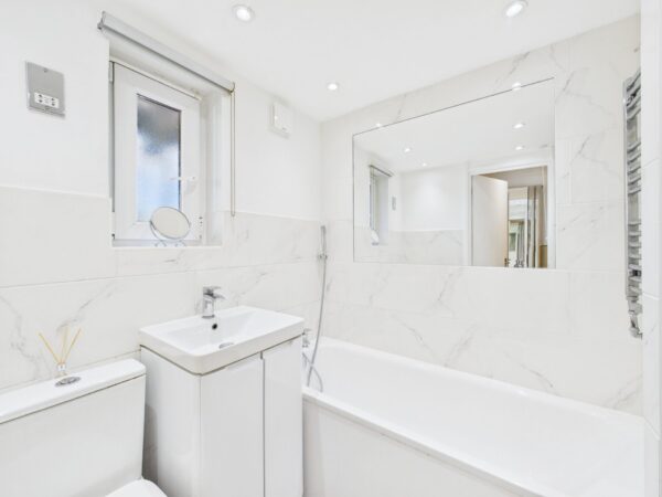 Victoria Crescent, London, N15