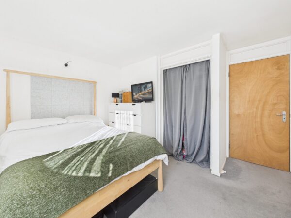 Victoria Crescent, London, N15