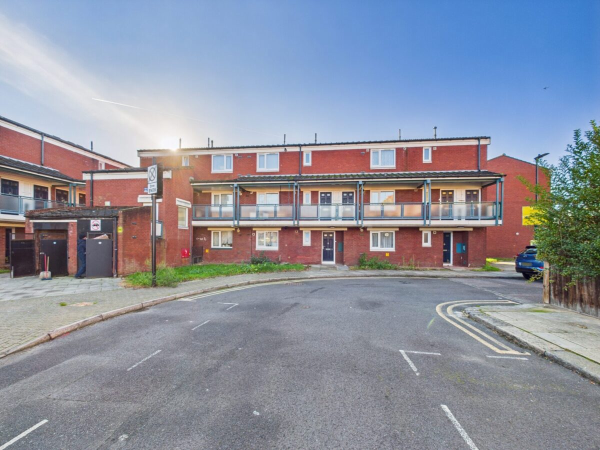 Victoria Crescent, London, N15