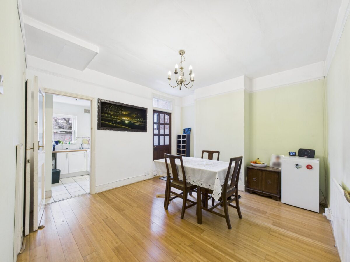 Rosebery Avenue, London, N17