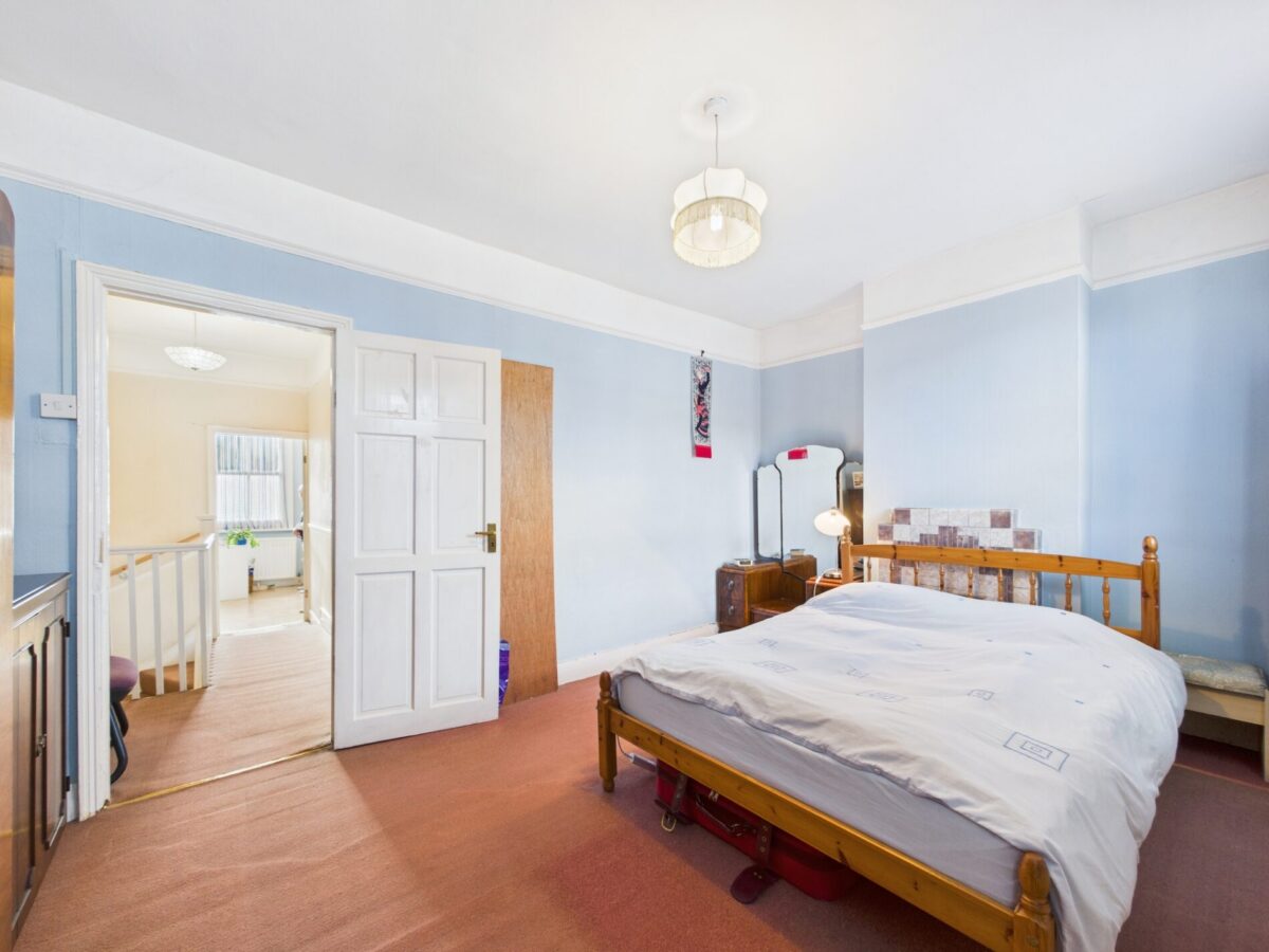 Rosebery Avenue, London, N17