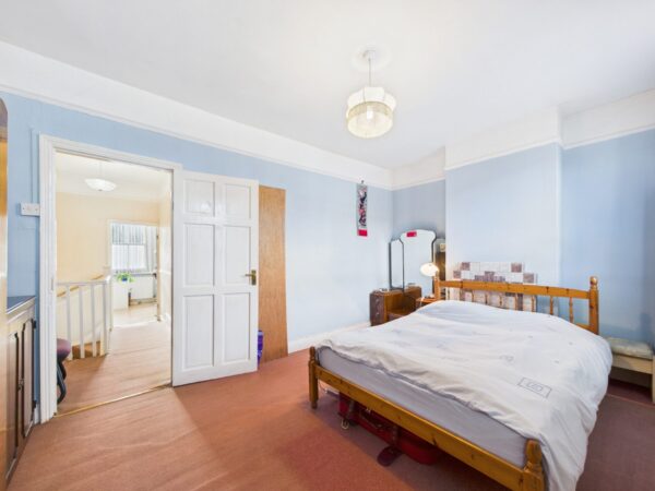 Rosebery Avenue, London, N17