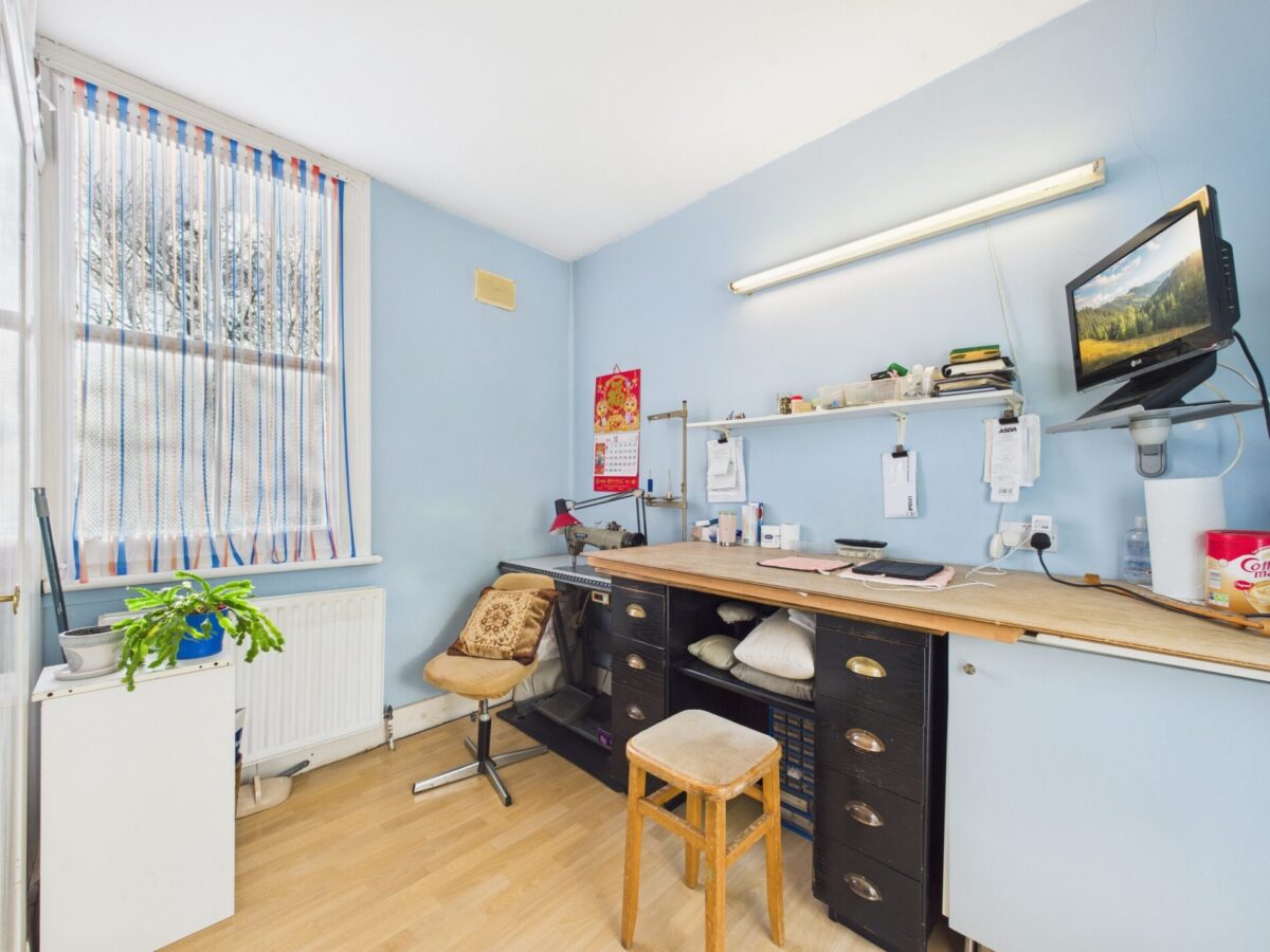 Rosebery Avenue, London, N17