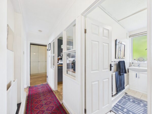 High Cross Road, London, N17
