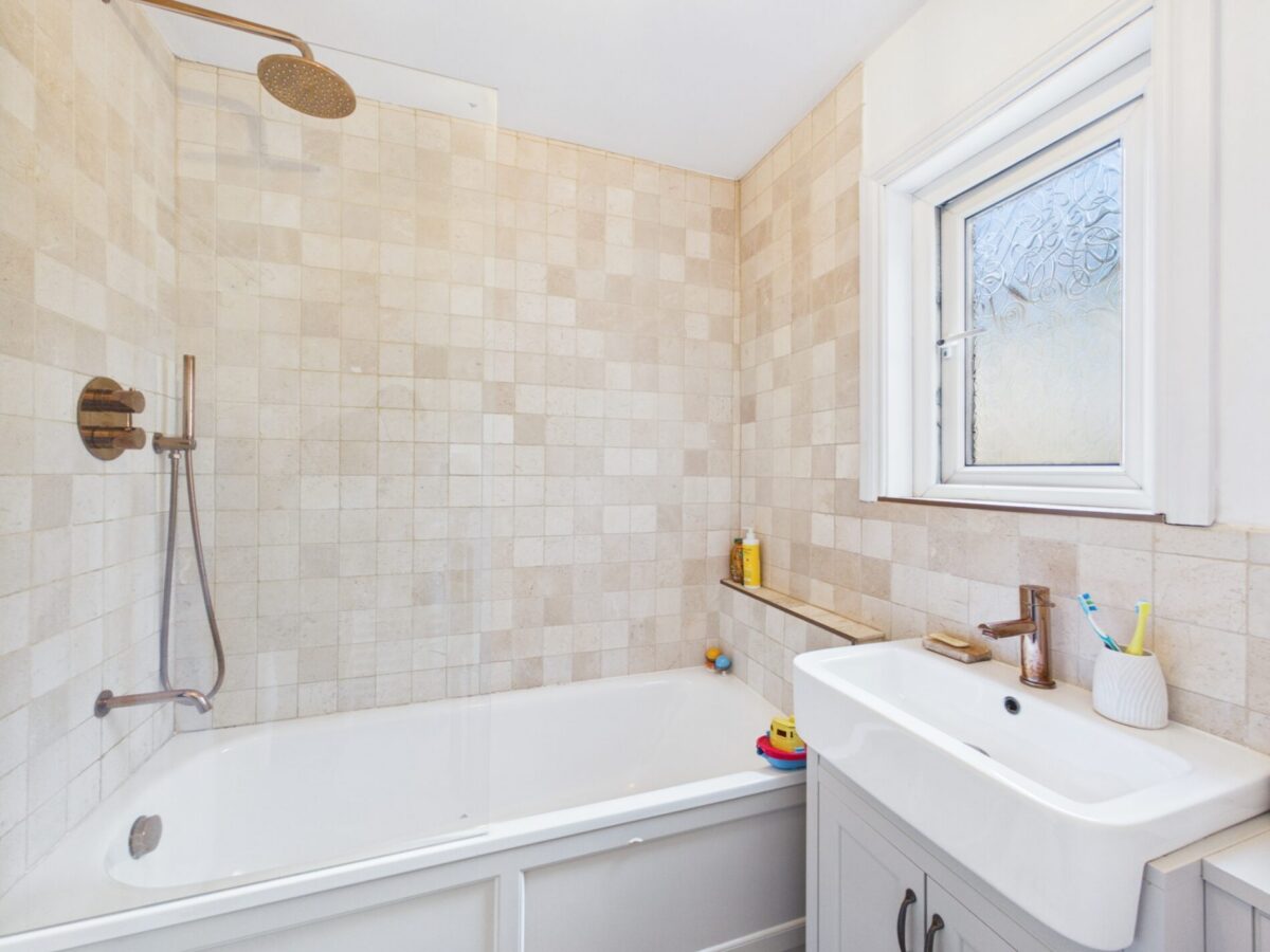 Westerfield Road, London, N15