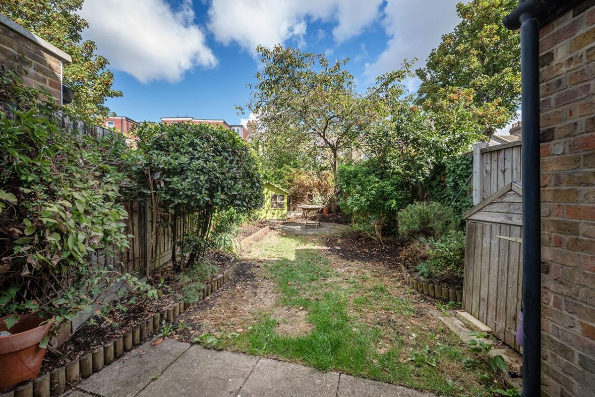 Roslyn Road, London