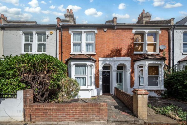 Roslyn Road, London