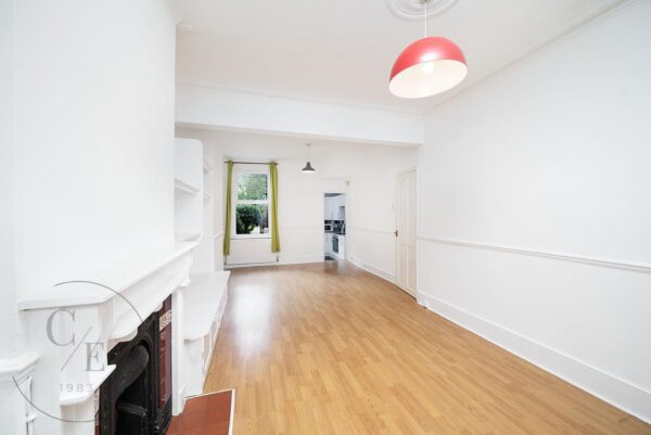 Roslyn Road, London