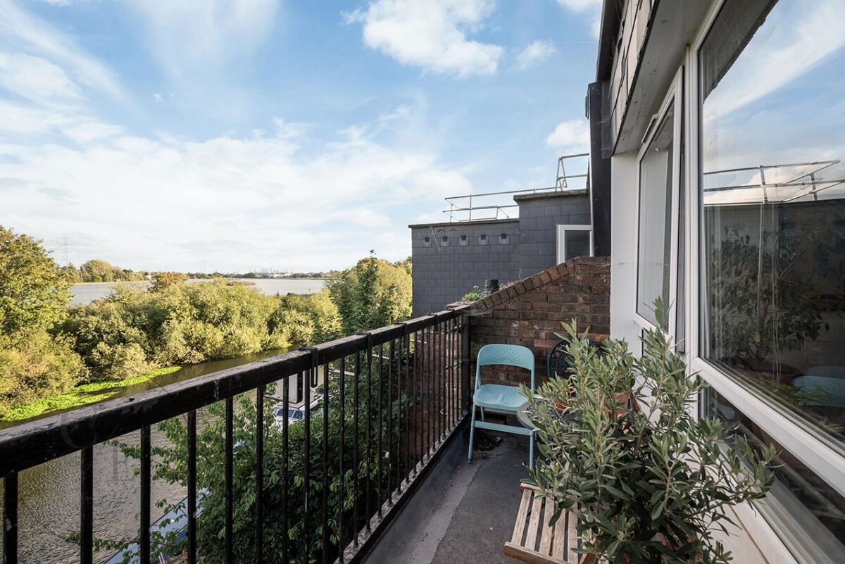 Kessock Close, London