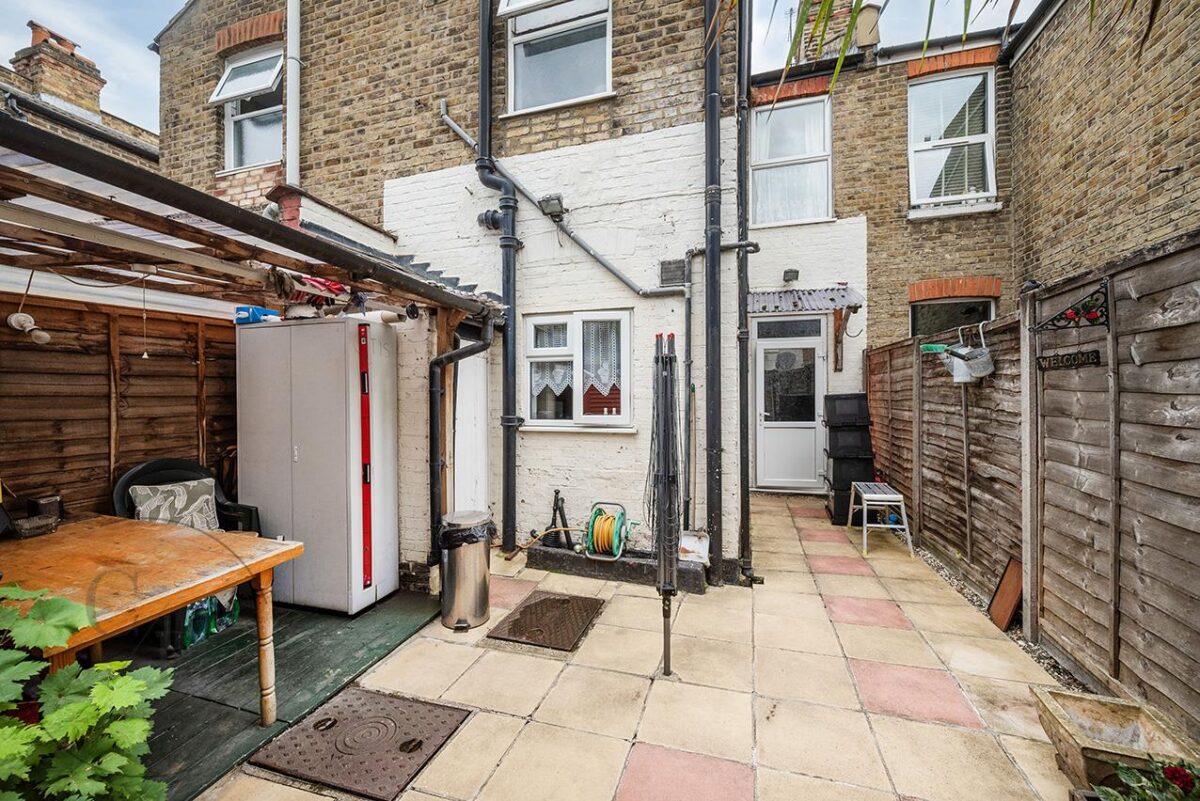 Thackeray Avenue, London