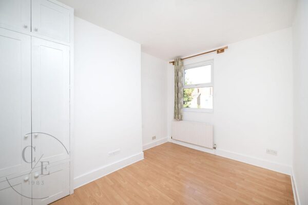 Roslyn Road, London