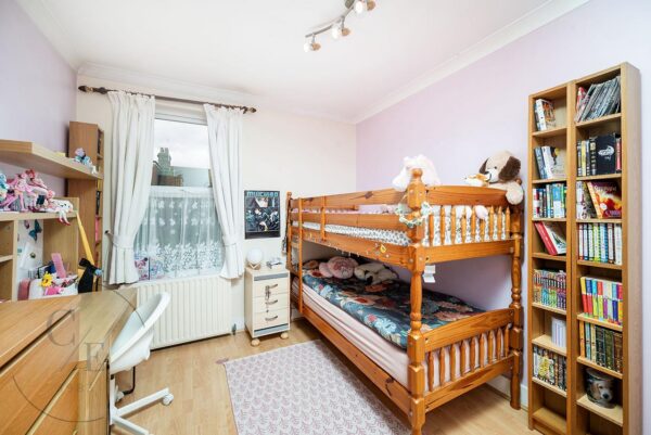 Thackeray Avenue, London