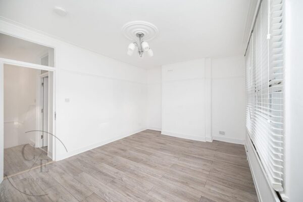 Kitchener Road, London