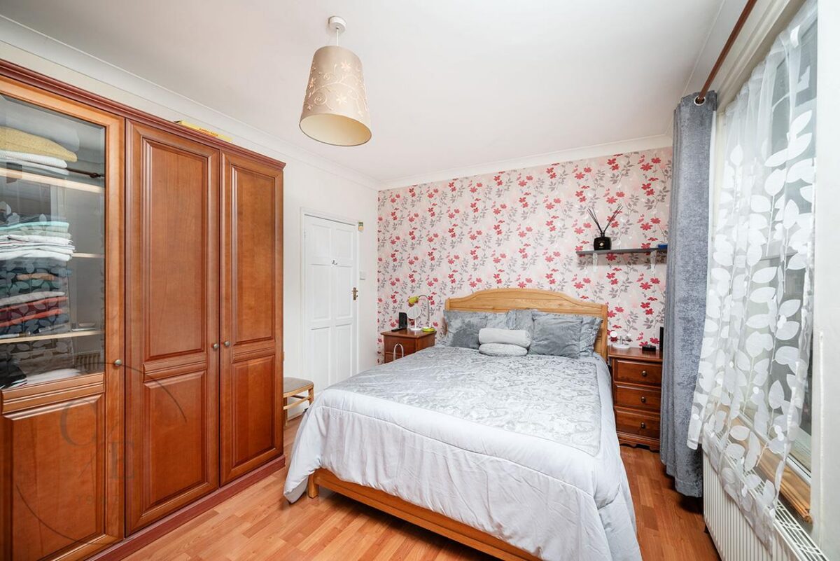 Thackeray Avenue, London
